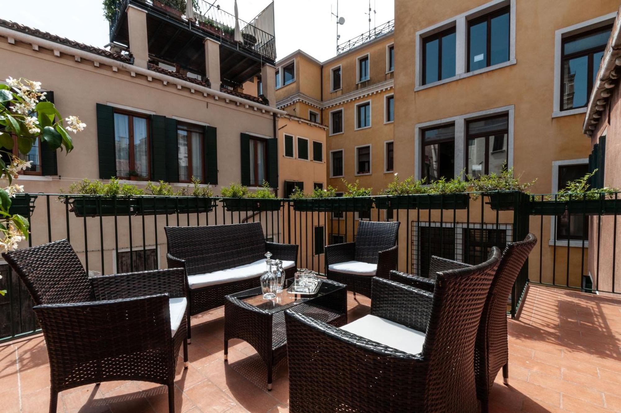 San Marco Luxury Apartments Muneghe Венеция Екстериор снимка